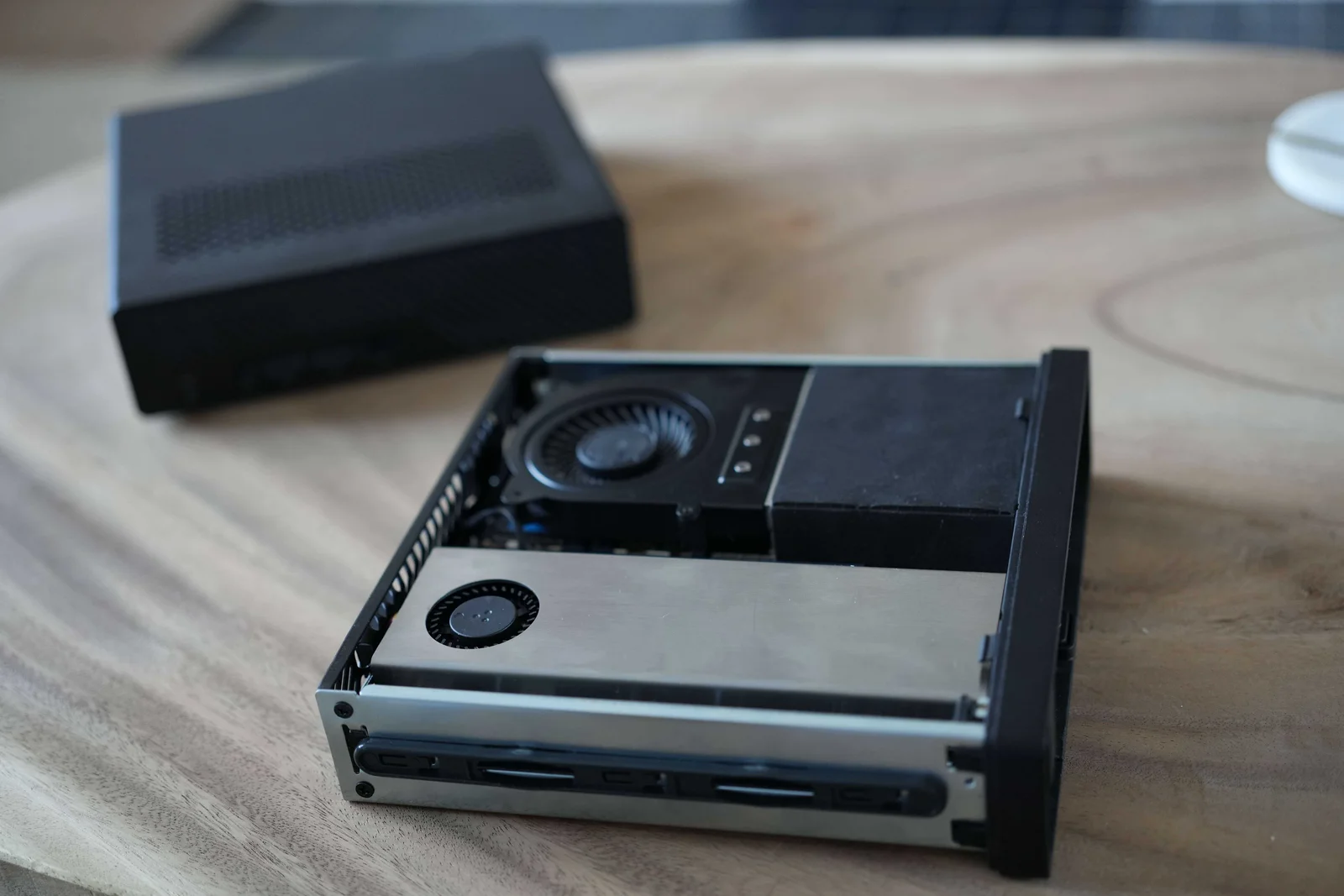 NVIDIA A2000 installed in the Minisforum MS-01